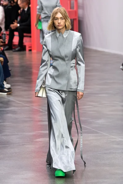 Look 39
